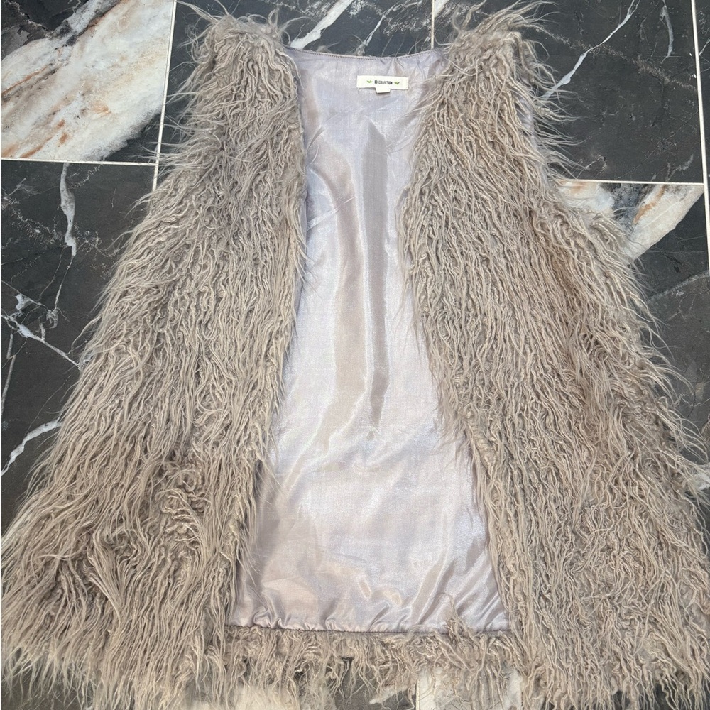 SD Collection Shaggy Beige Vest